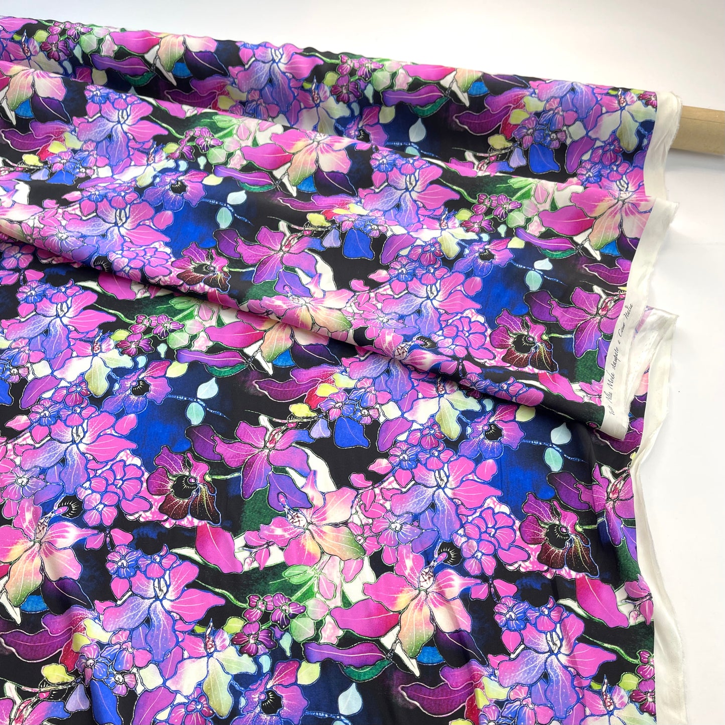 Magical Blooms Tessuti Alta Moda Stretch Silk Charmeuse