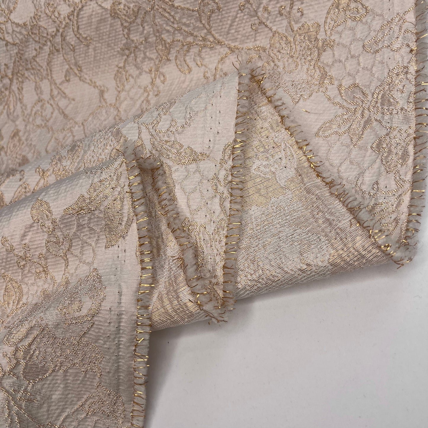 Champagne Roses Cloque Brocade