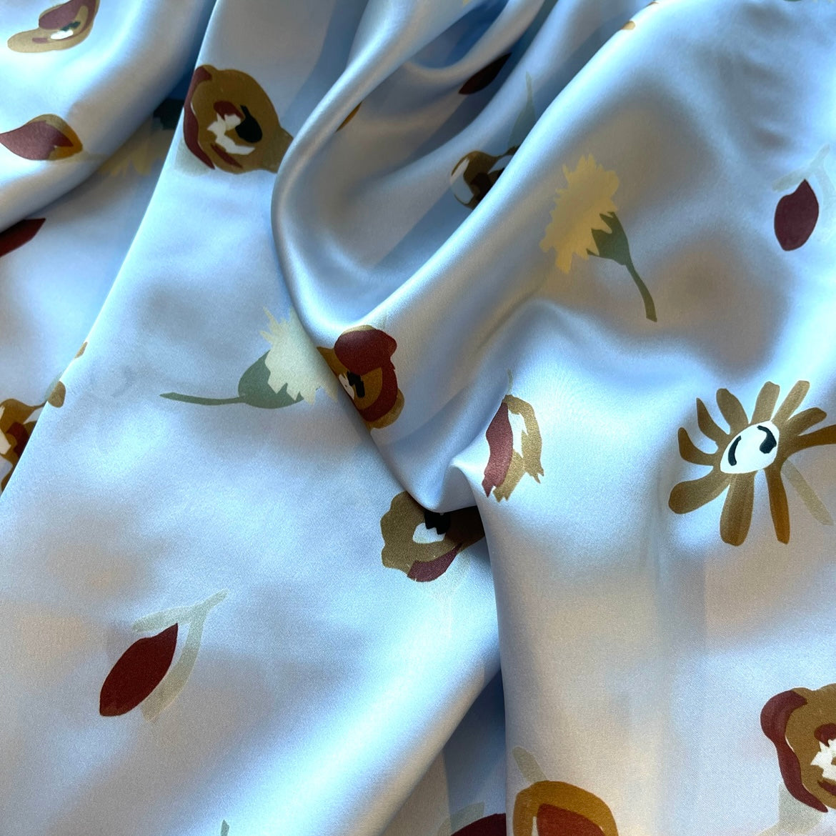 Falling flowers satin Isabel sleep set kit