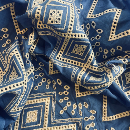 Sorento capri Embroidered broderie