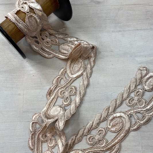 Natalia Pale mocha Lace