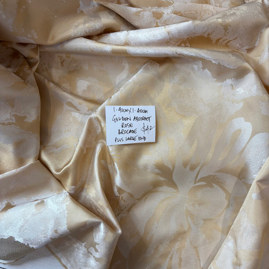 1.4m Golden Abstract Rose Brocade
