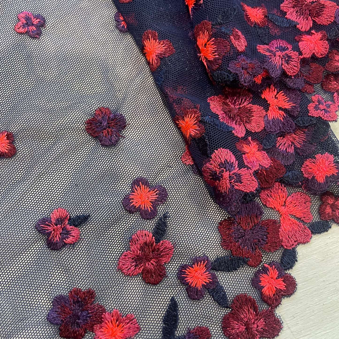 Falling flowers Embroidered Lace