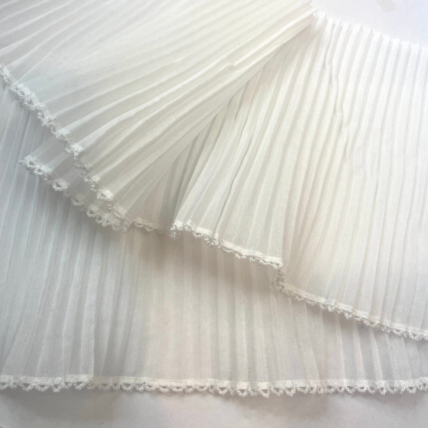 Ivory pleated frill trim 15cm