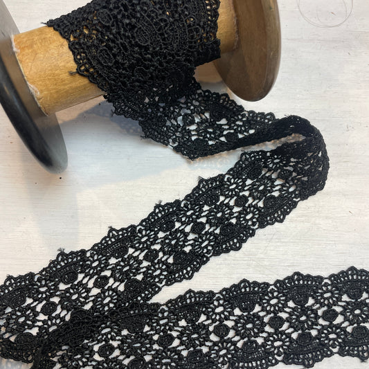 Daisy wheel black Edging Guipure Trim