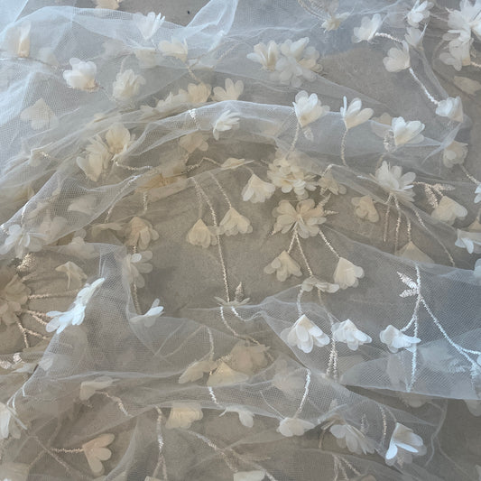 80cm cream 3D flower tulle