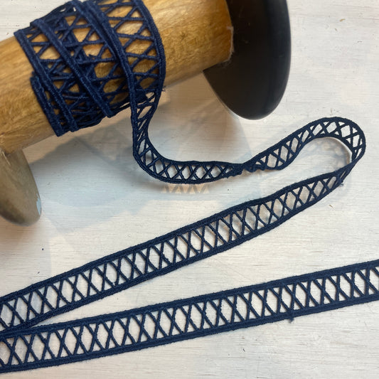 Navy hatchet  Insertion Trim