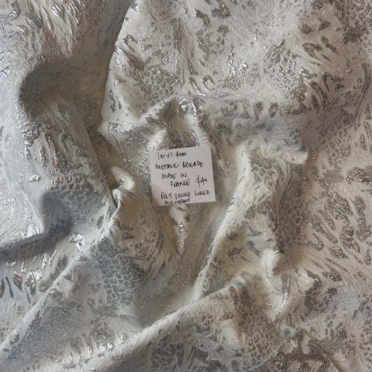 1m Metallic Brocade