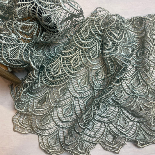 Sage diamond scallop Guipure Trim