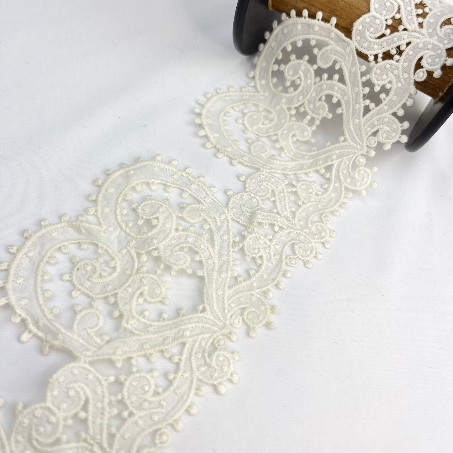 Ivory Emblem Emma Ivory Large Hearts 85mm Emblem Trim – The Maker Society