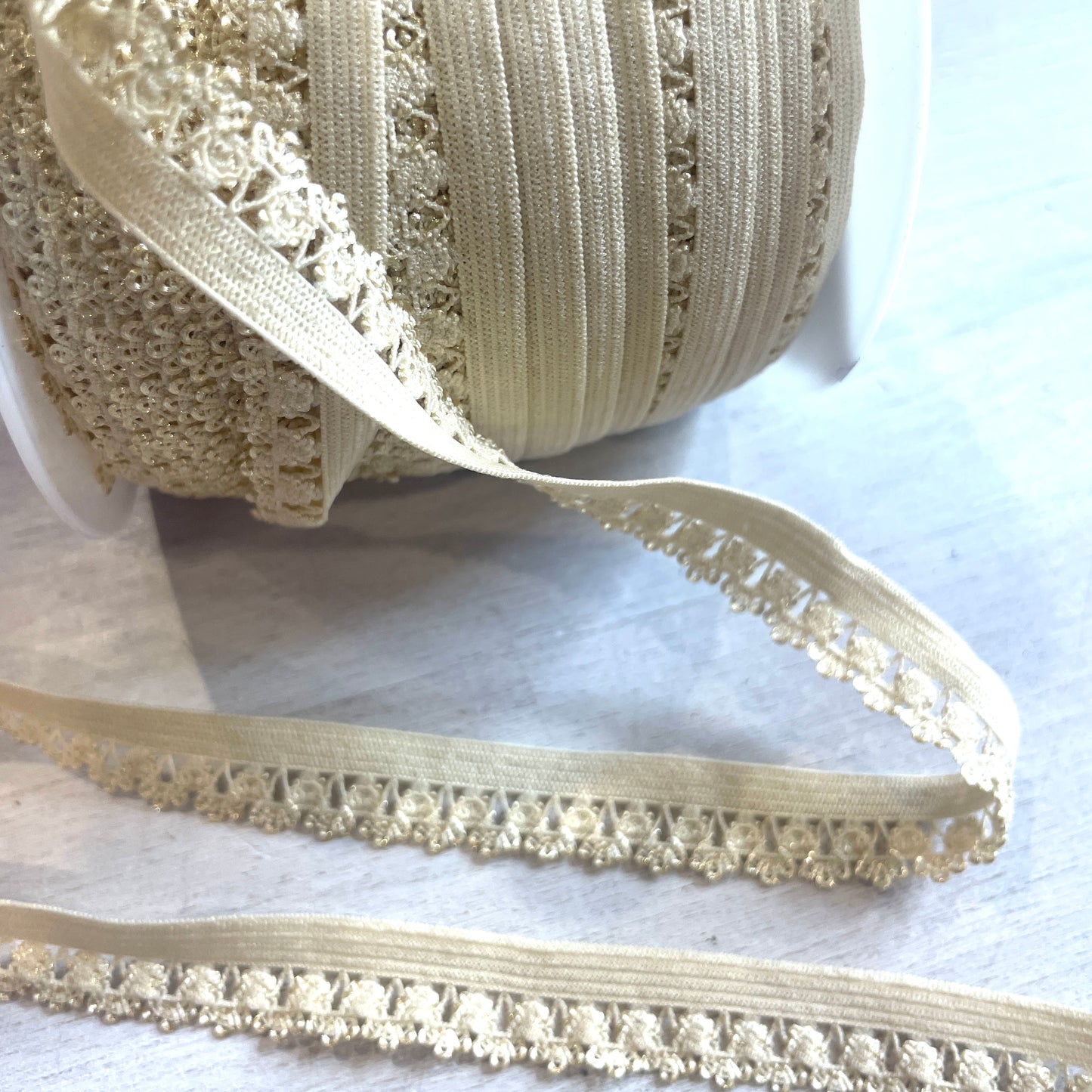 Tan Crown Edge Picot