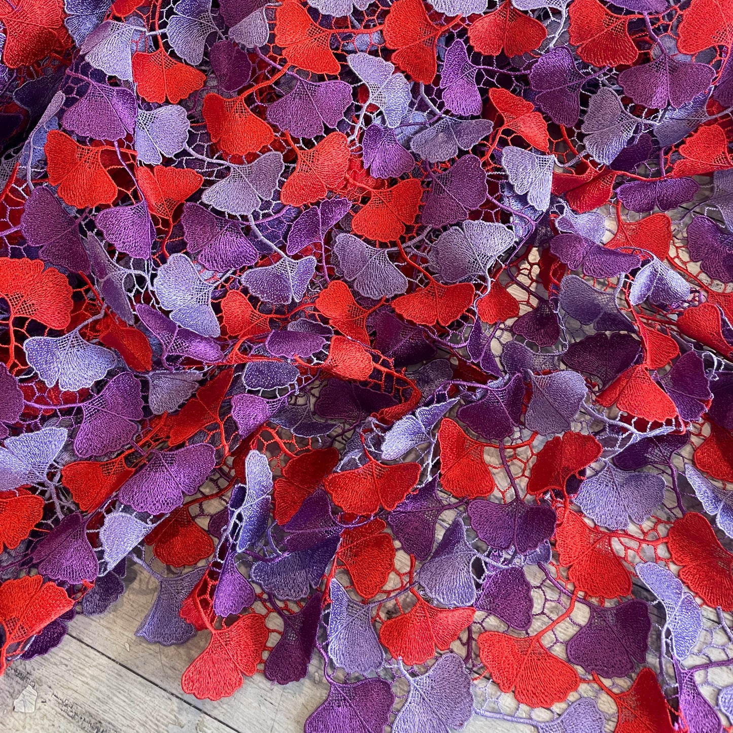 Pretty petals Guipure Lace