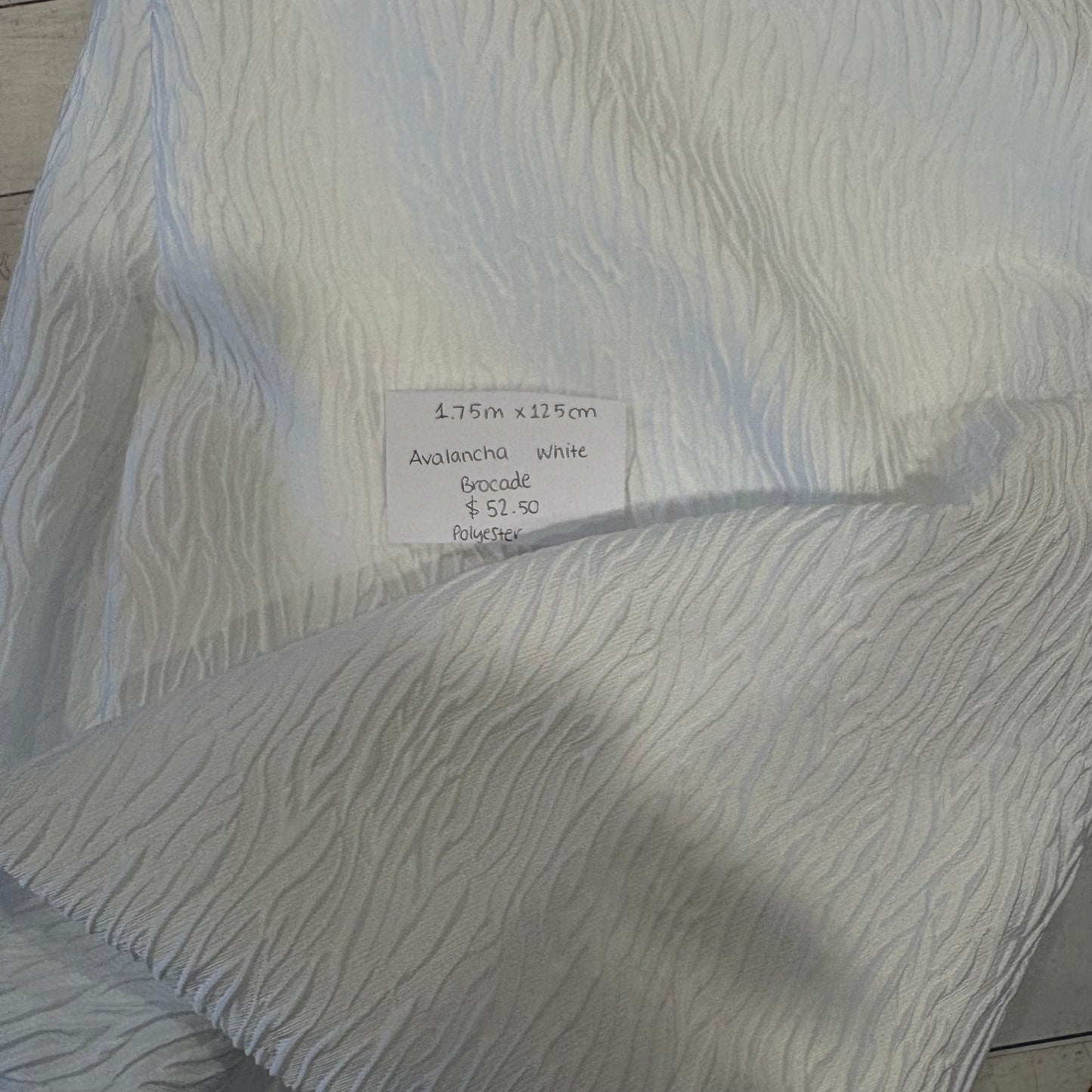 1.75m Avalancha White Brocade