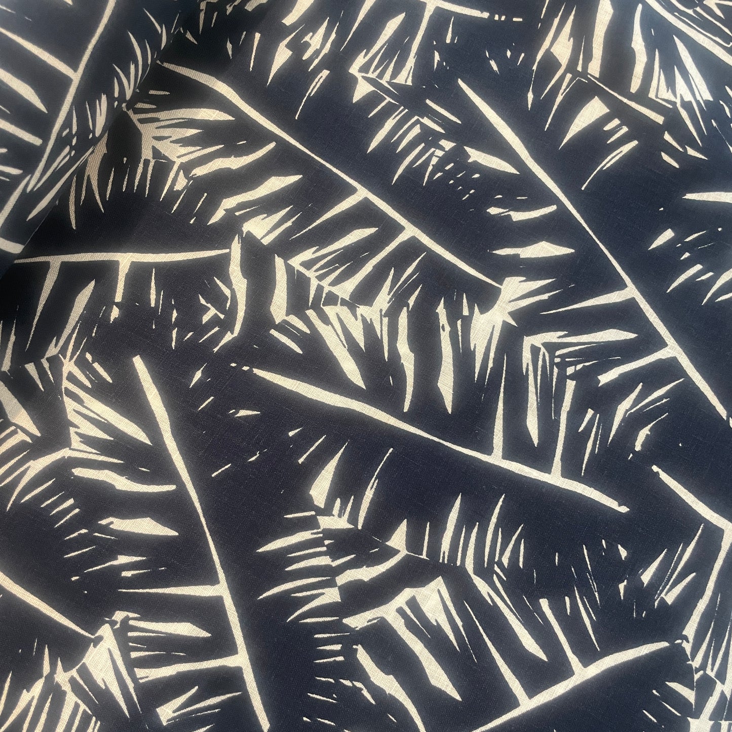 Navy palms linen