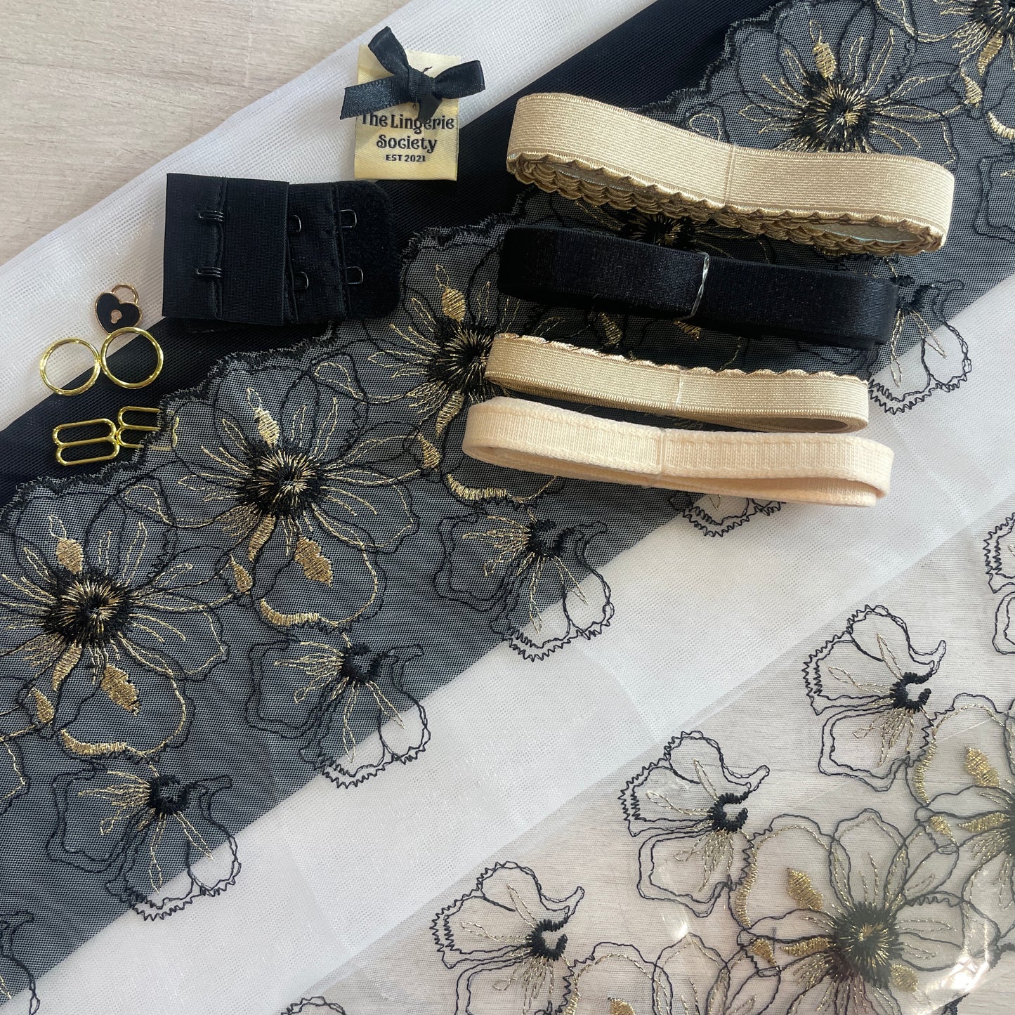 Gold Posy wired bra kit