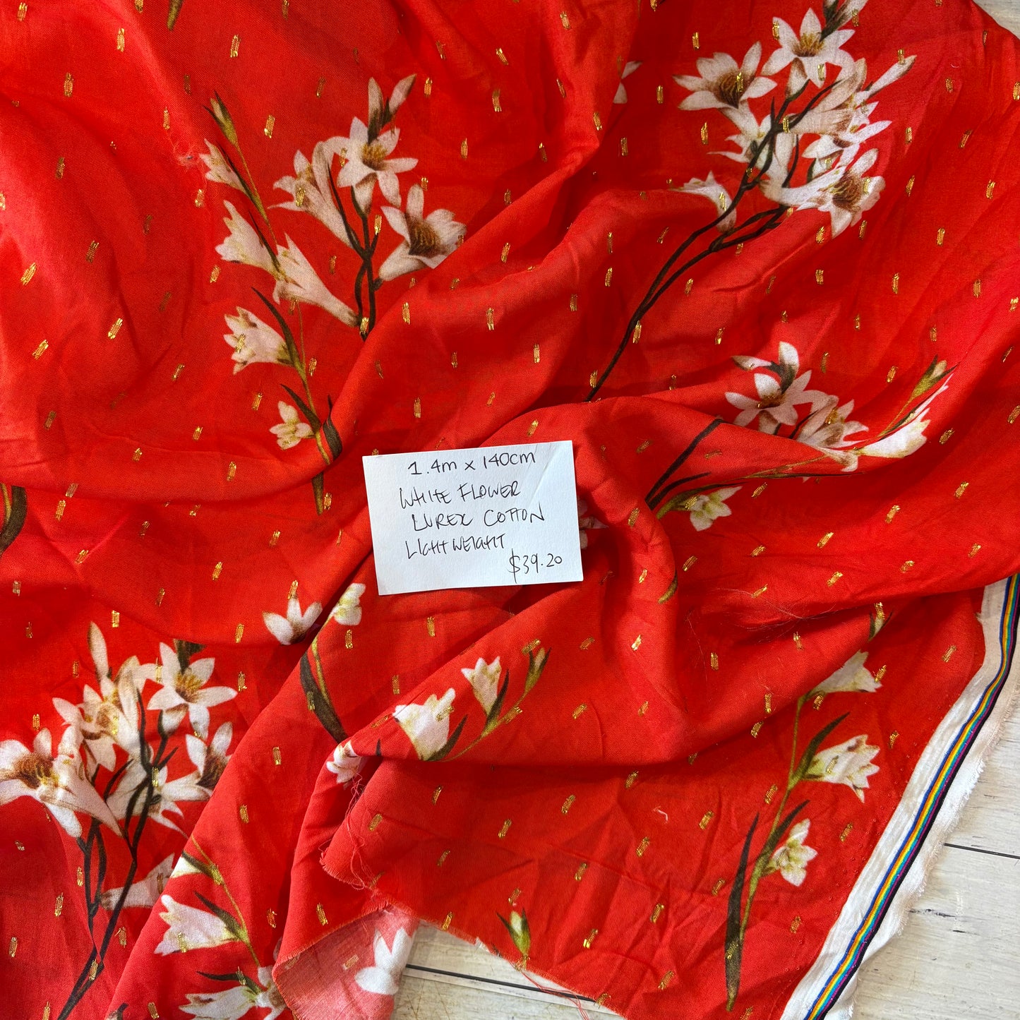 1.4m White Flower Lurex Cotton