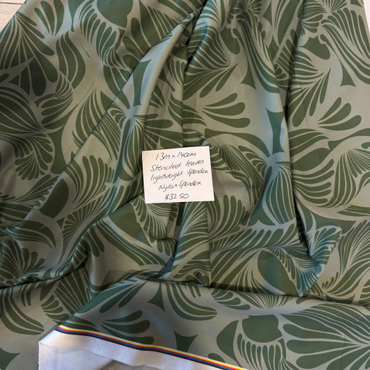 1.3m Stenciled Leaves Lightweight Spandex
