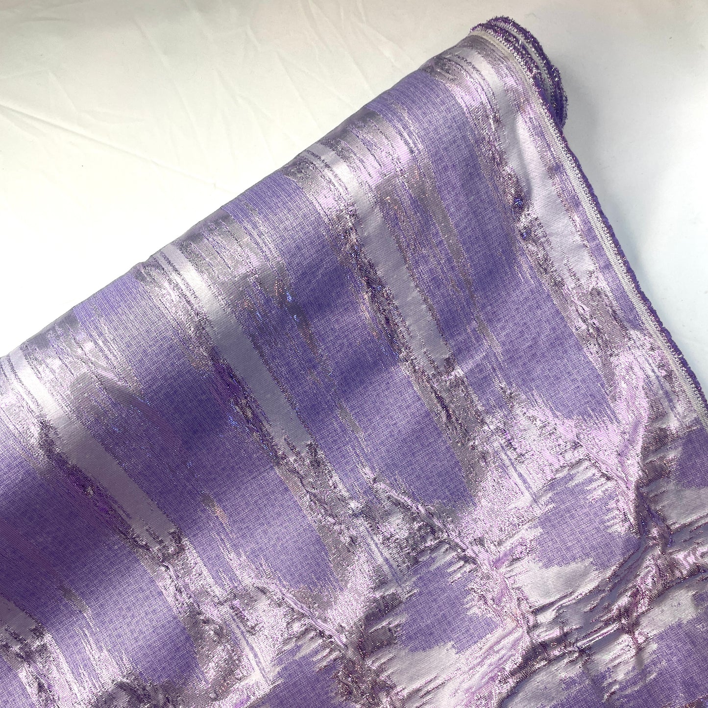 Ripples mauve metallic Brocade