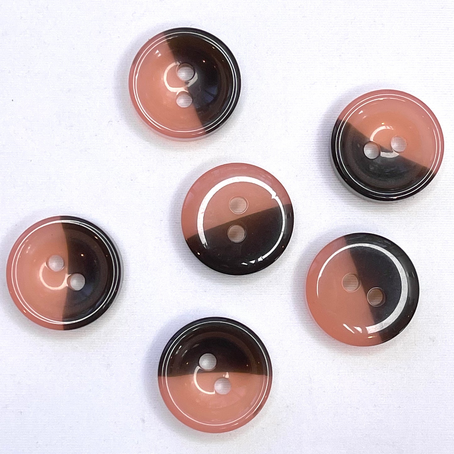 28mm Poppy 2 Hole Pink Tortoiseshell Button