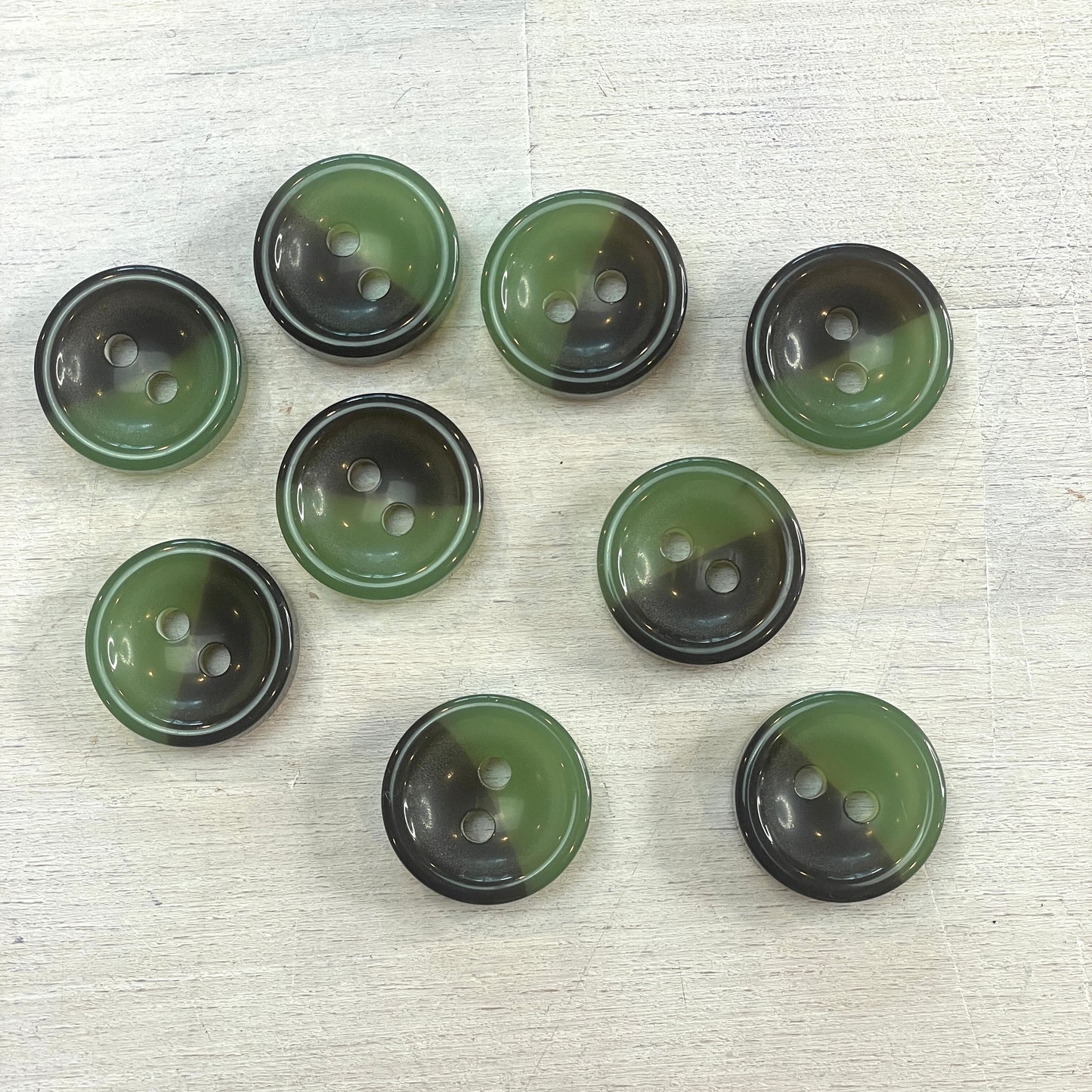 22mm Poppy 2 Hole green Tortoiseshell Button