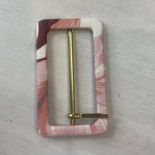 blush print  linen buckle