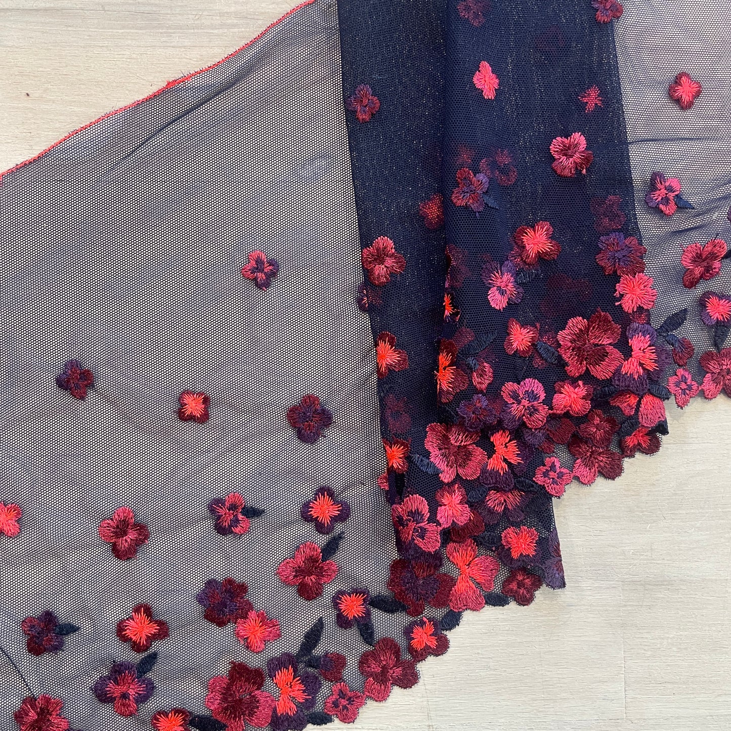 Falling flowers Embroidered Lace