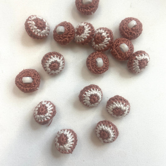 Sienna crochet shank button