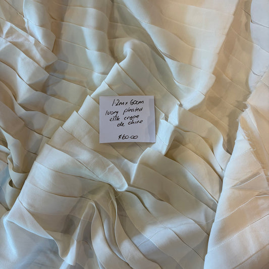 1.2m Ivory Pleated Silk Crepe De Chine