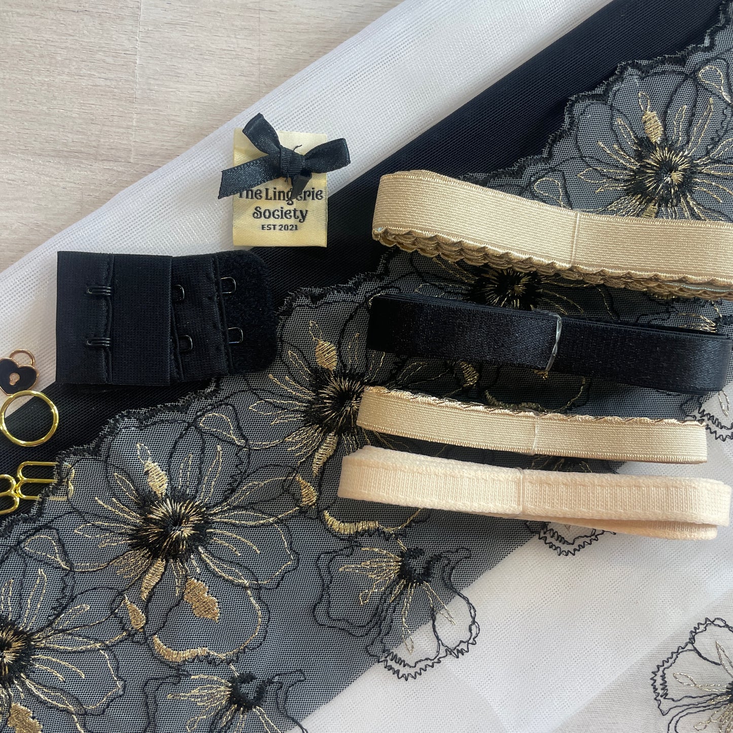 Gold Posy wired bra kit