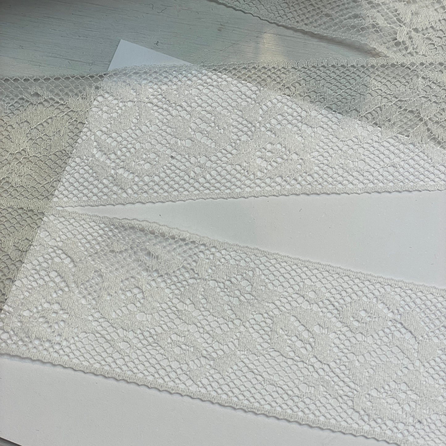 Manon 35mm white nylon lace