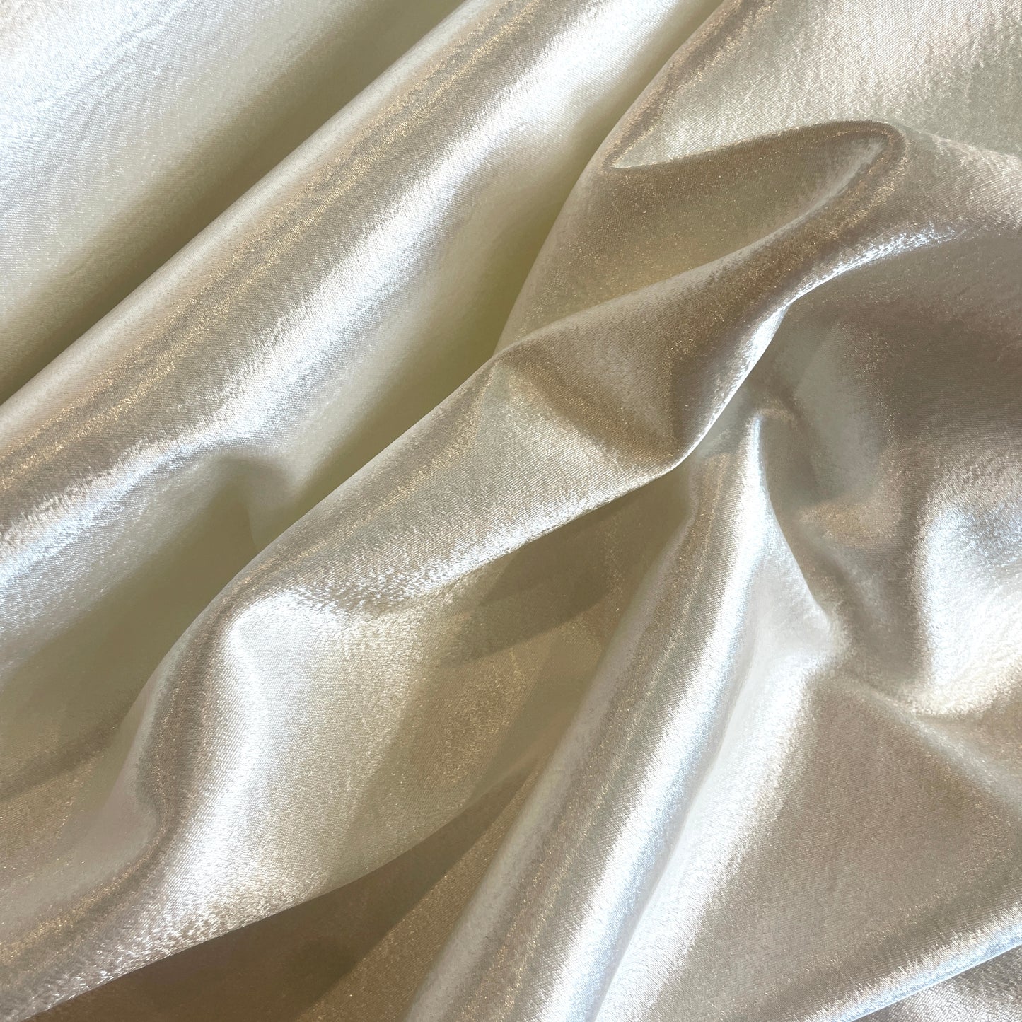 Pearlised bonded double face satin
