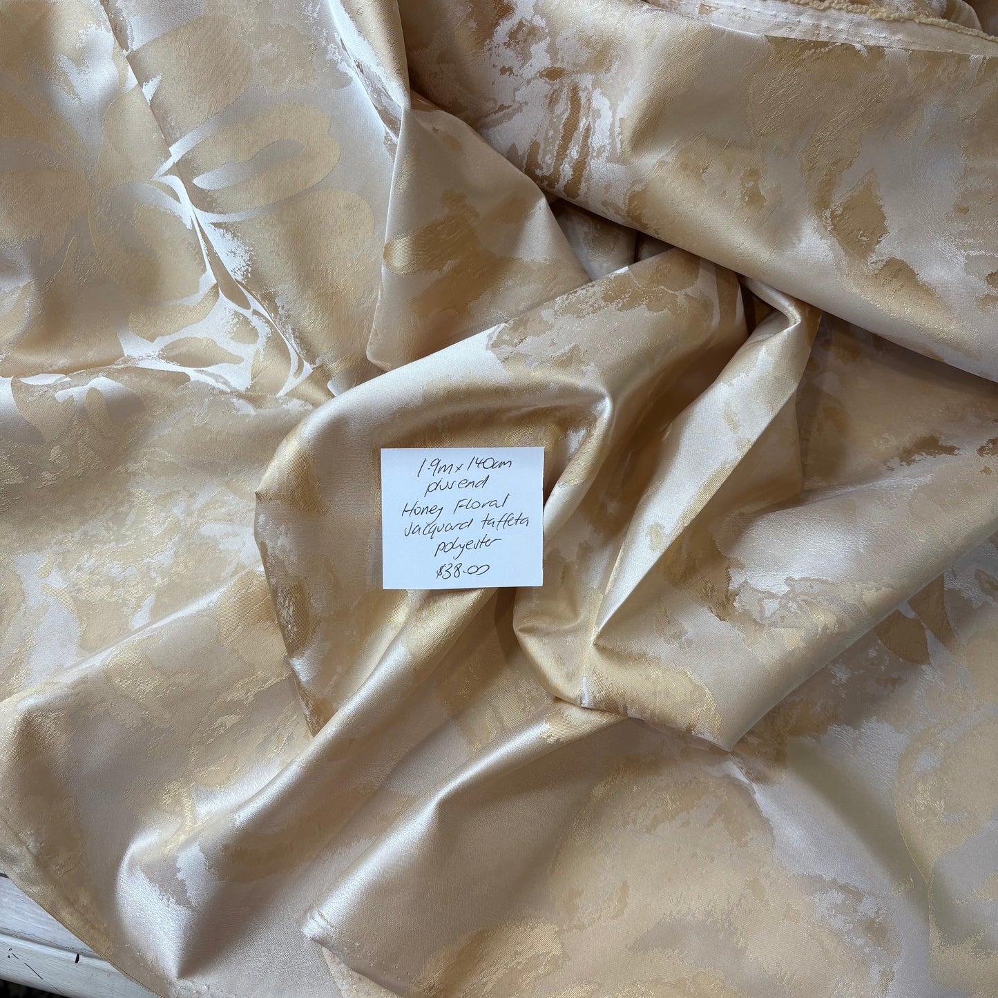 1.9m Honey Floral Jacquard Taffeta