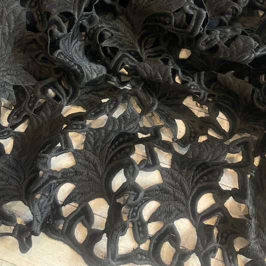 Trinny velvet Guipure Lace