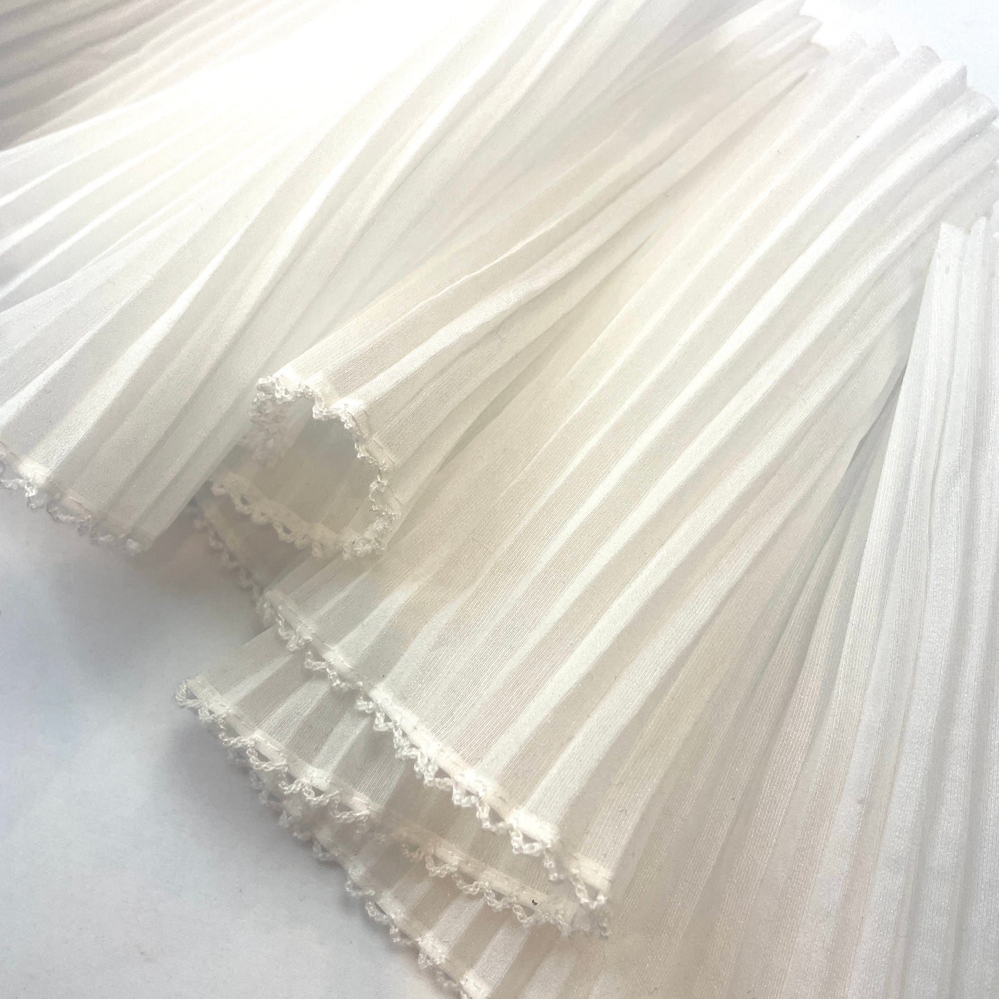 Ivory pleated frill trim 15cm