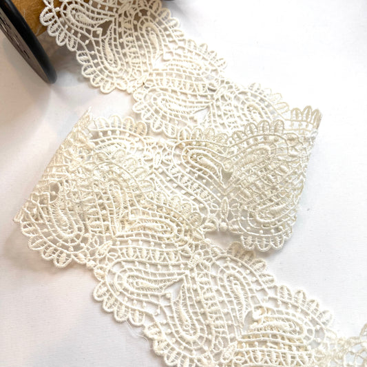 Ivory Linked Hearts Large