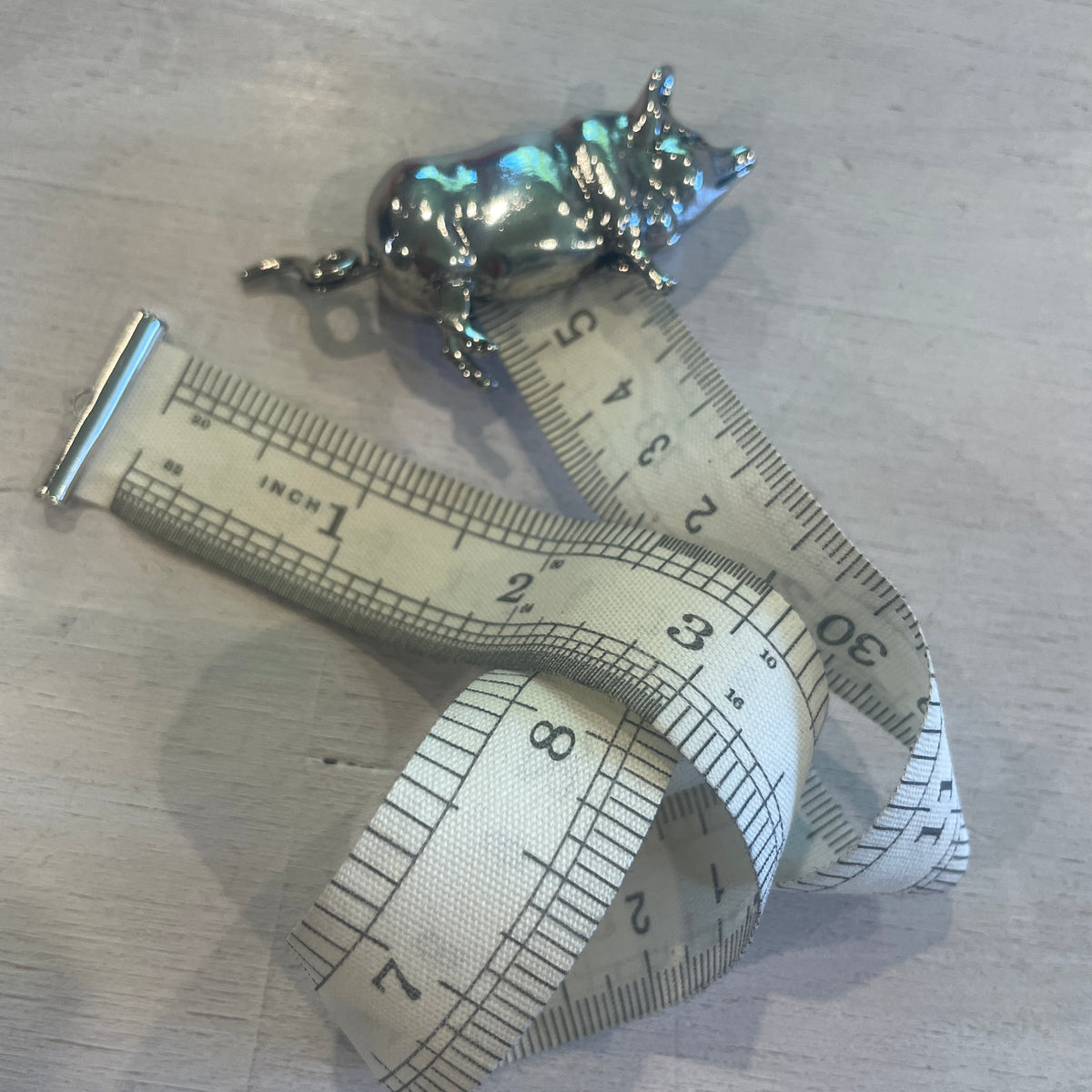 Vintage style pig tape measure