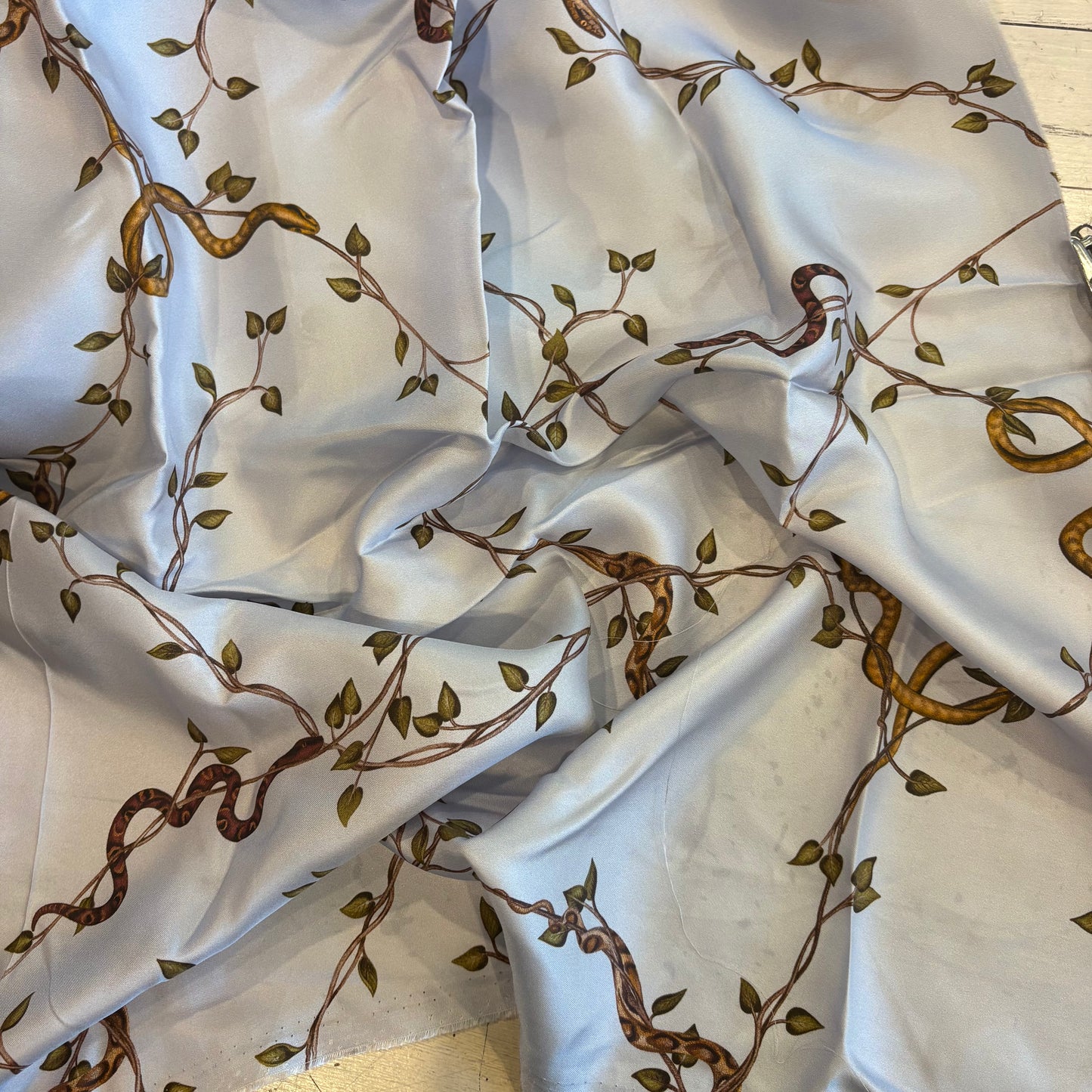 60cm Serpants Silk Twill