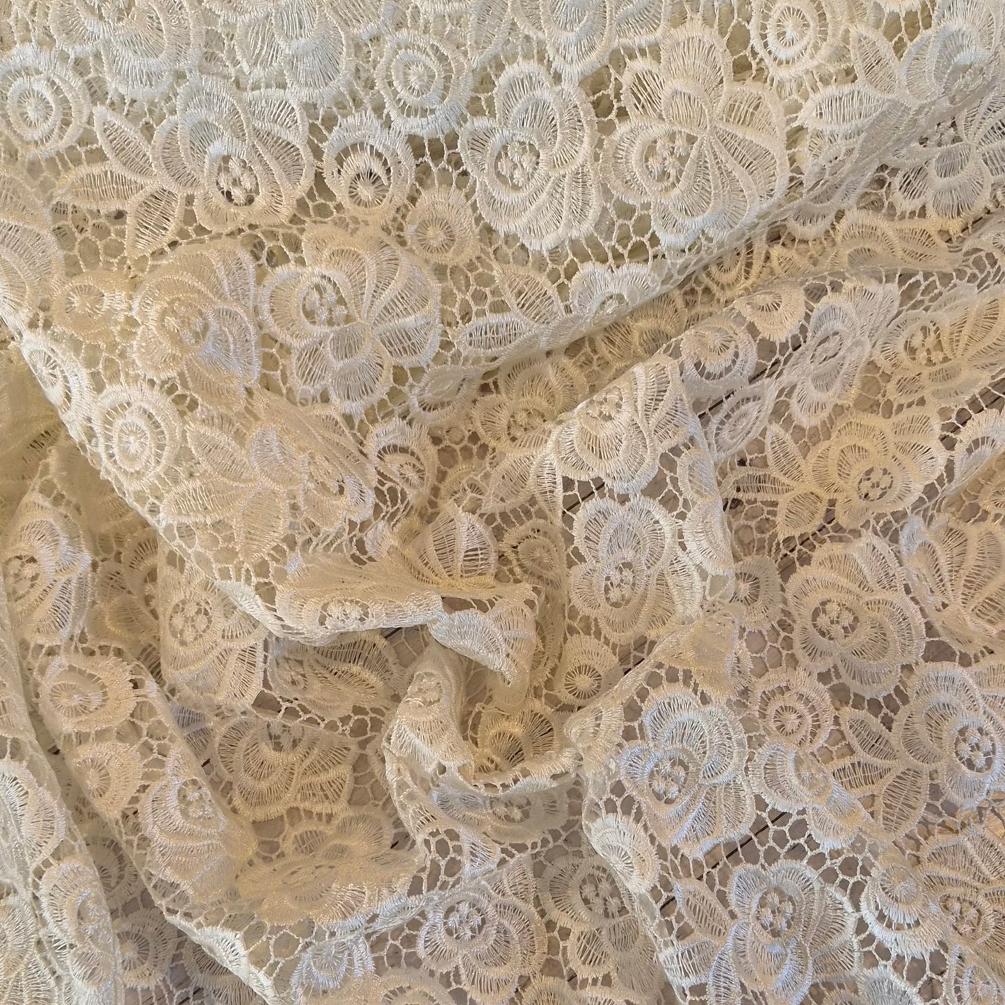 Lilith rose guipure lace