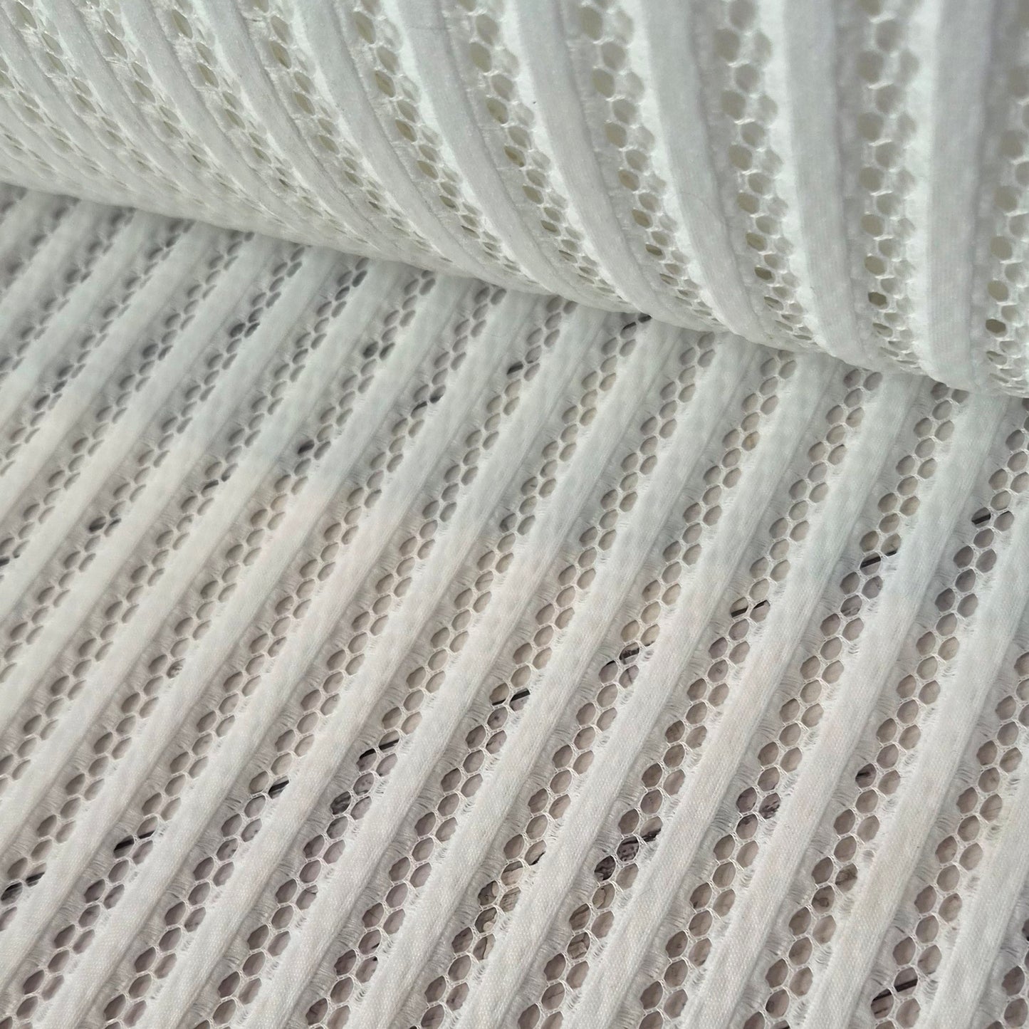 Sophie textured 3D stripe mesh