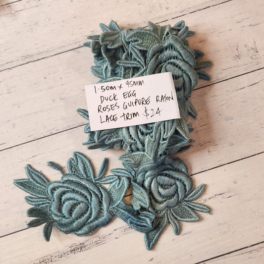 1.5m Duck egg roses