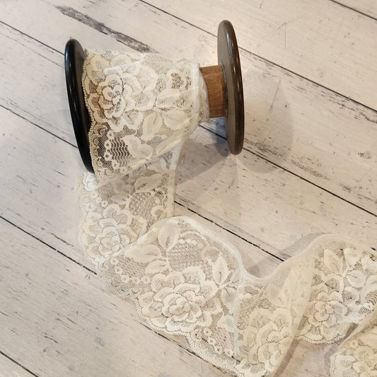 Dorothy gathered lace
