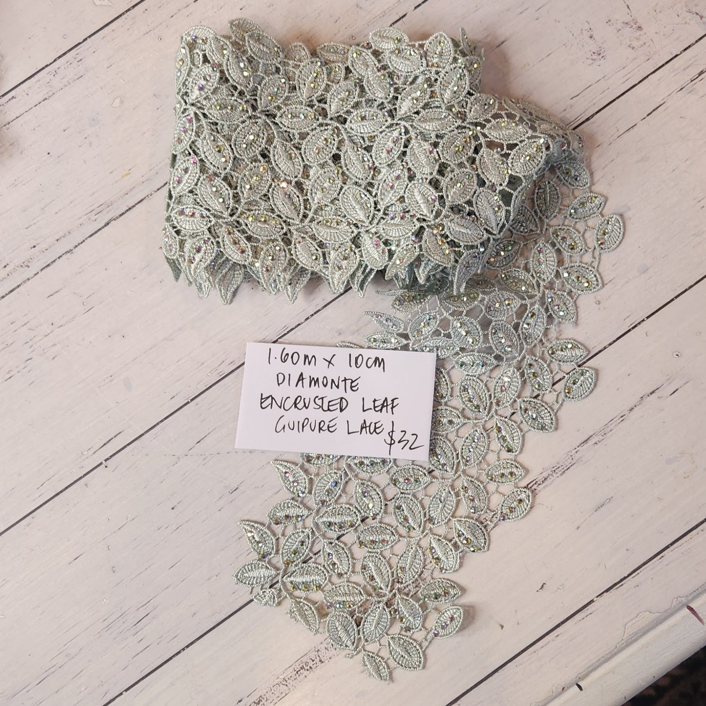 1.6m Diamante encrusted leaf guipure