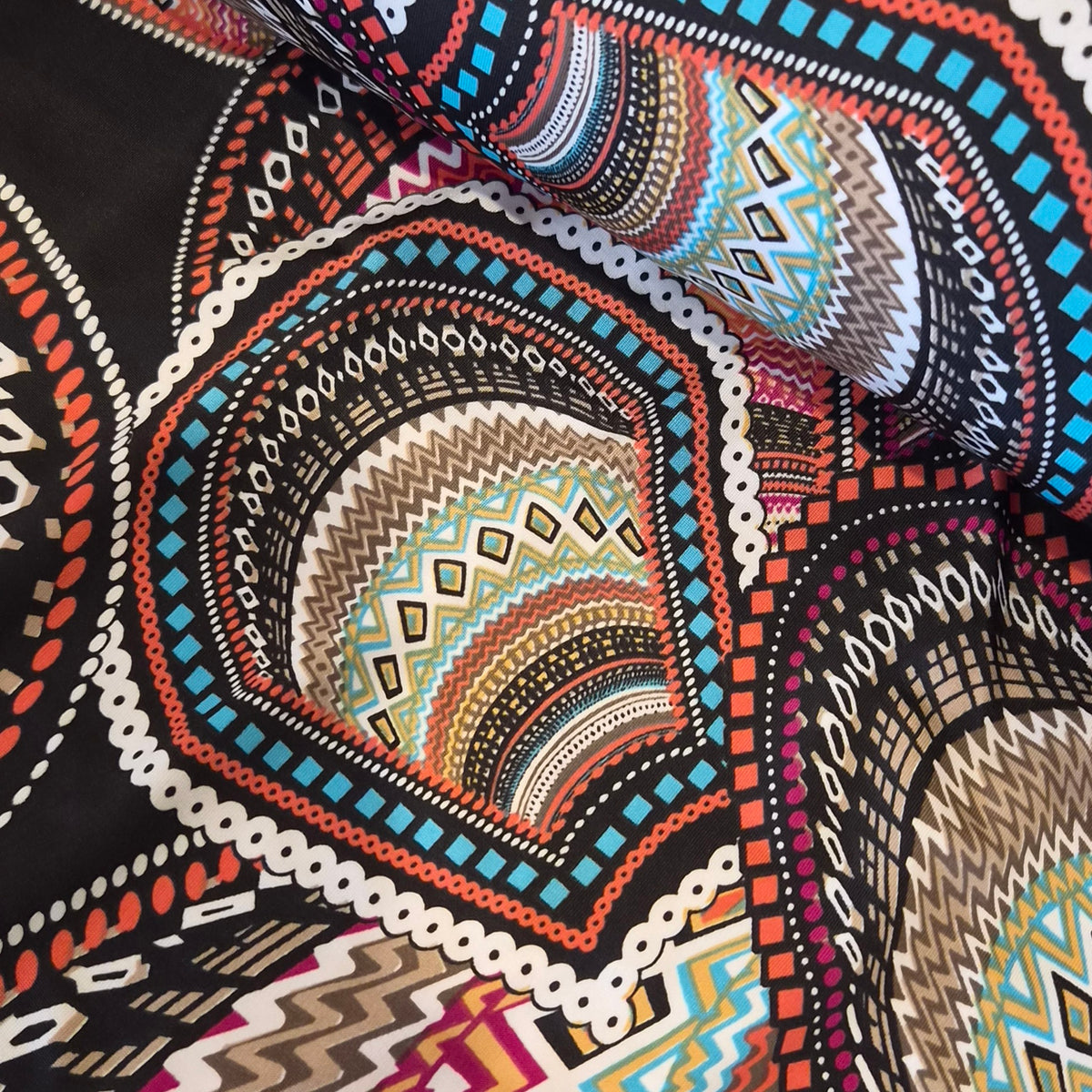 Geometric pattern shells Jersey