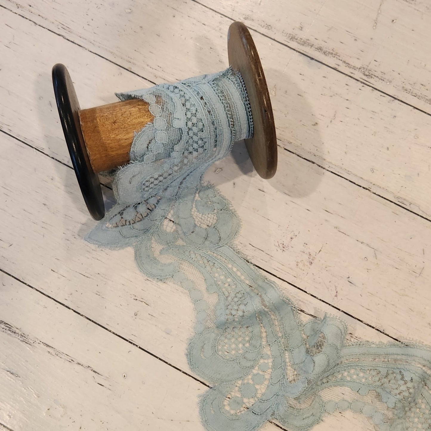 Lea duck egg lace
