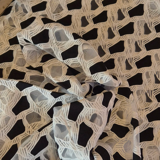 1.4m Black and white stones knit