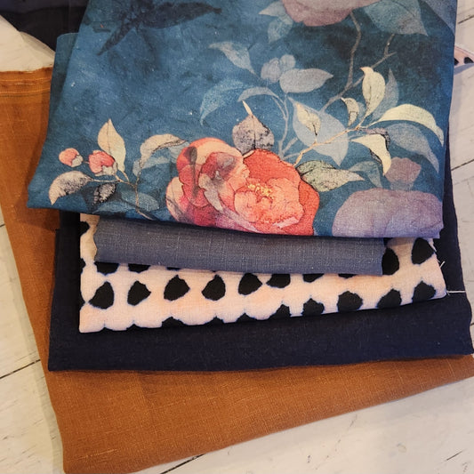 17. 5 pieces assorted linen