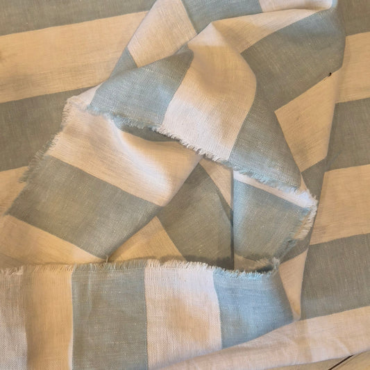 1.60m powder blue and white linen