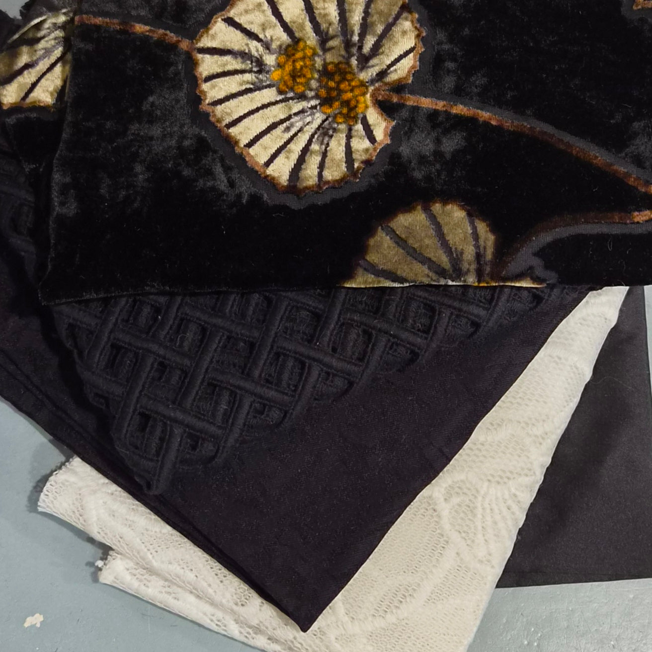 37. 5 pieces assorted silk velvet, taffeta, mesh