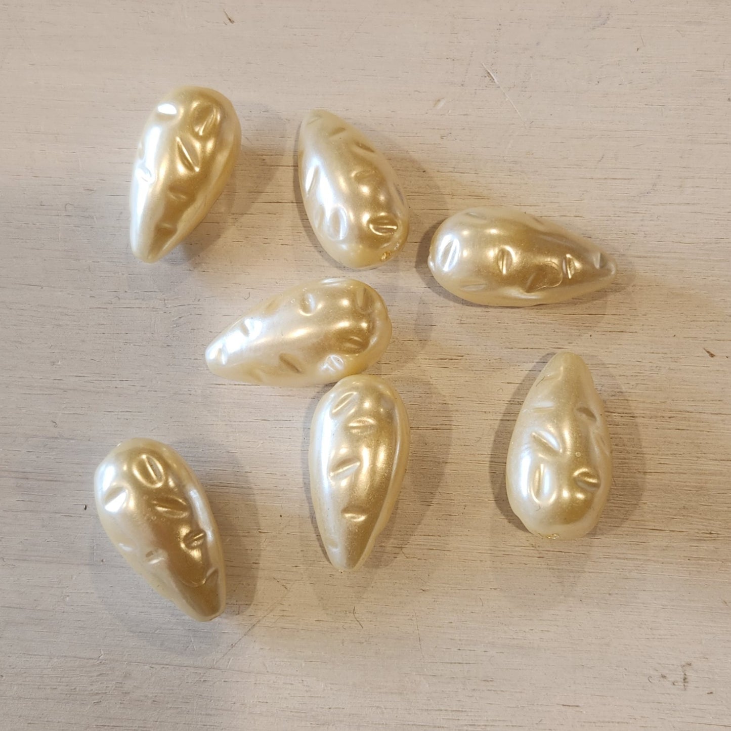 Vintage pearl rain drop button