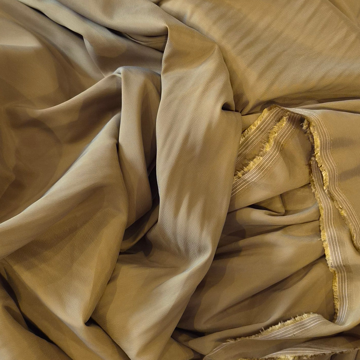 4.4m Olive sandwashed viscose